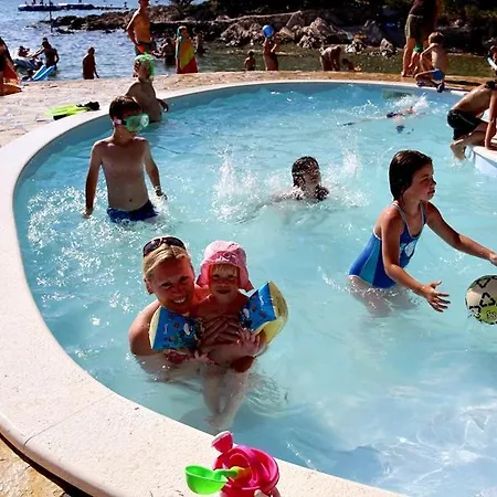 Kamp Kozarica Mobile Homes 4*