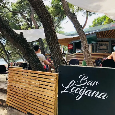 Kozarica Mobile Homes Parque de Campismo Pakoštane