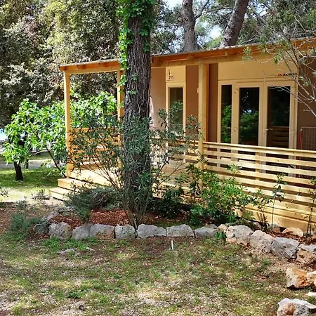 Kozarica Mobile Homes Campsite Pakostane